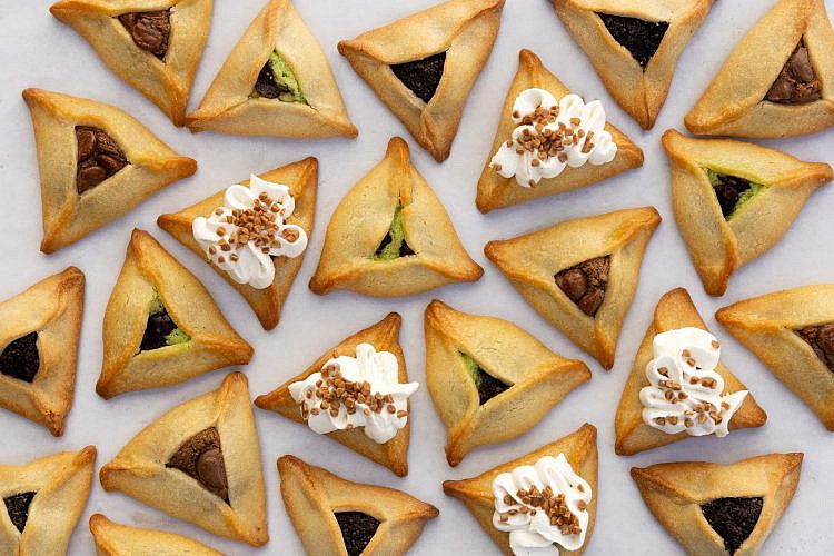 צפוף באוזן. אוזני המן של דלאל. (צילום: מאי אלמוג)