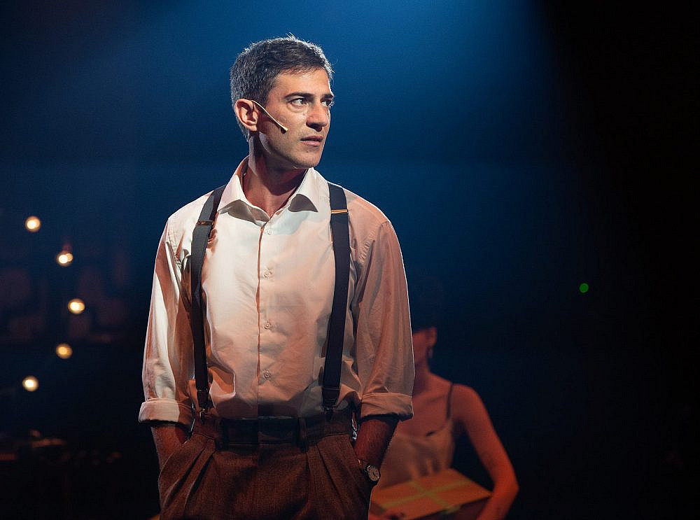 קברט בקאמרי. (צילום: משה צ׳יטיאת) קברט בקאמרי. (צילום: משה צ׳יטיאת)