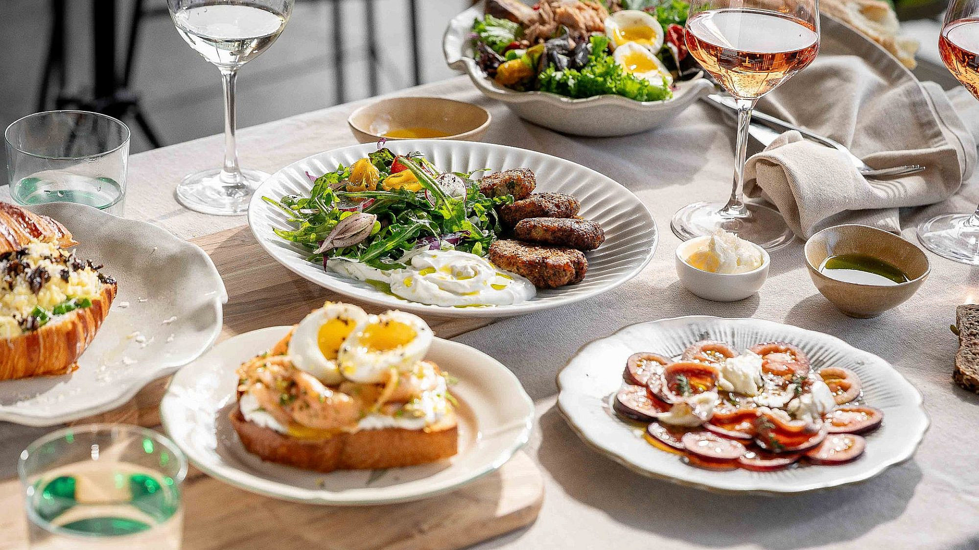 ויש גם בראנץ', טנא (צילום אסף קרלה)