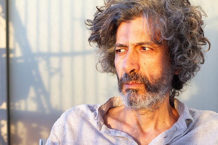 נכנס אל העיר ולא עזב. שלום גד. (צילום: ריקי אלקיים)