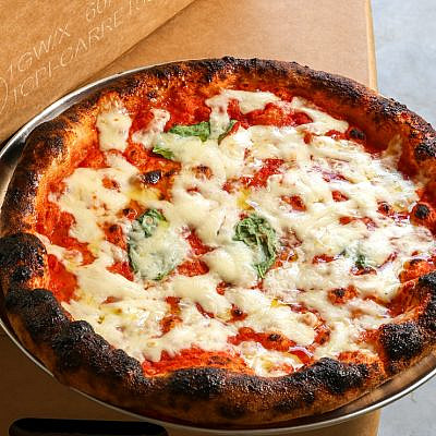 שים לי קצת שרוף בקצה אבל. קוטה Cotta. צילום: רוי גיא