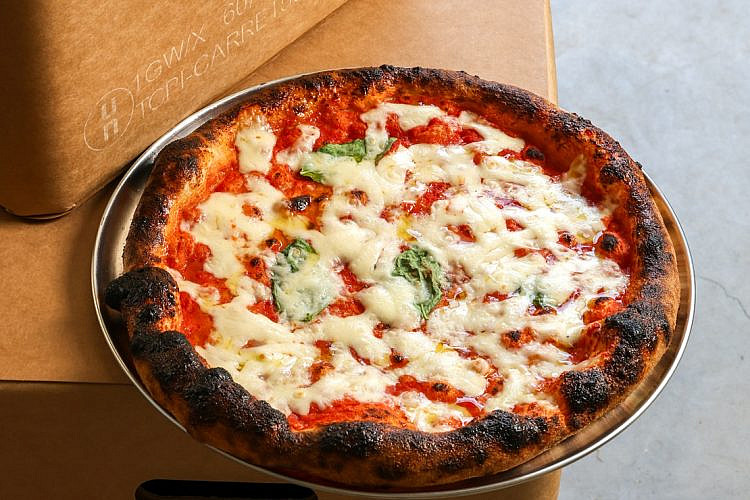 שים לי קצת שרוף בקצה אבל. קוטה Cotta. צילום: רוי גיא