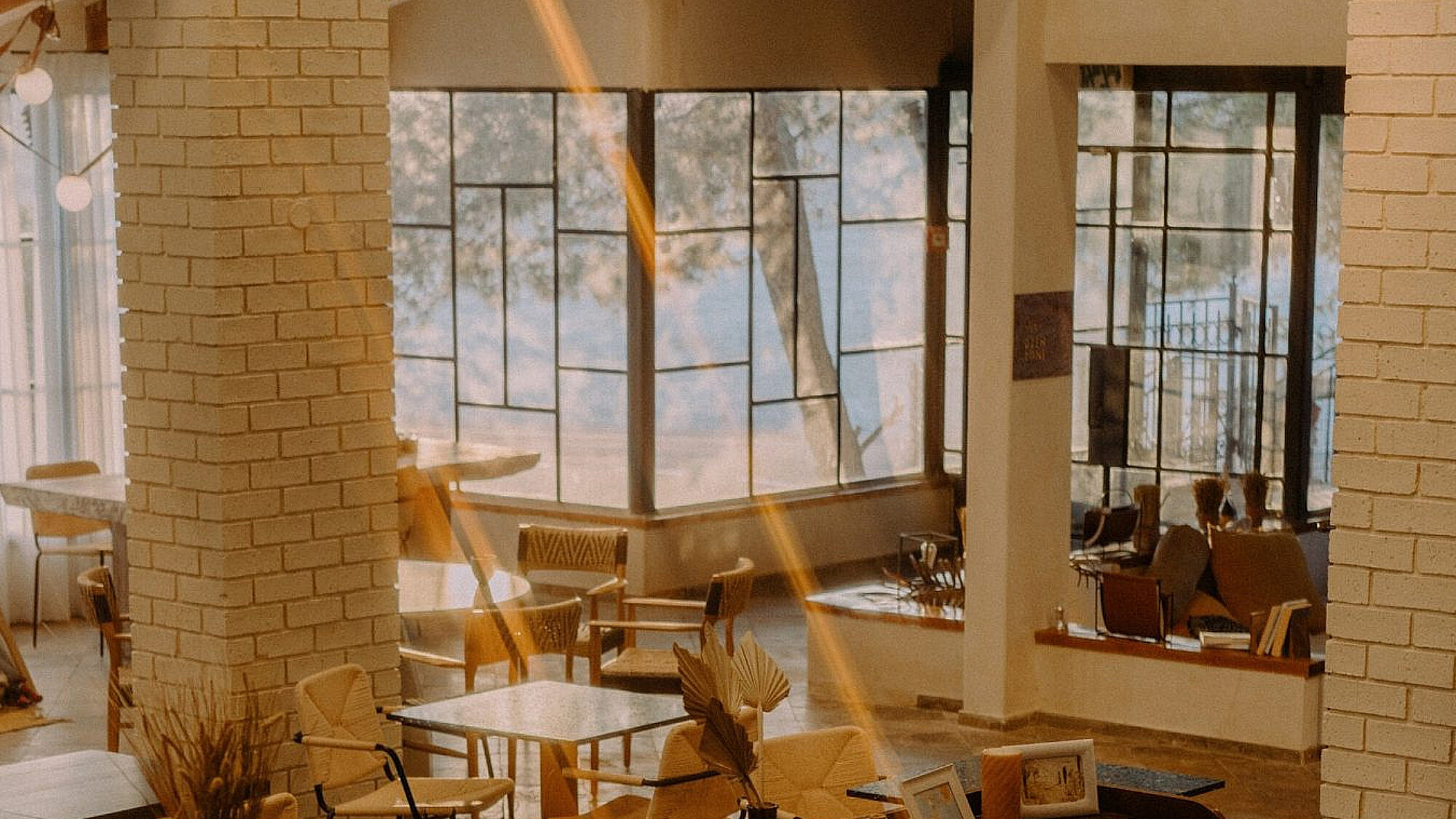 משהו חם בלב מדבם. סליחה, מדבר. קפה צין במצפה רמון. צילום: Daniil Kontorovich משהו חם בלב מדבם. סליחה, מדבר. קפה צין במצפה רמון. צילום: Daniil Kontorovich