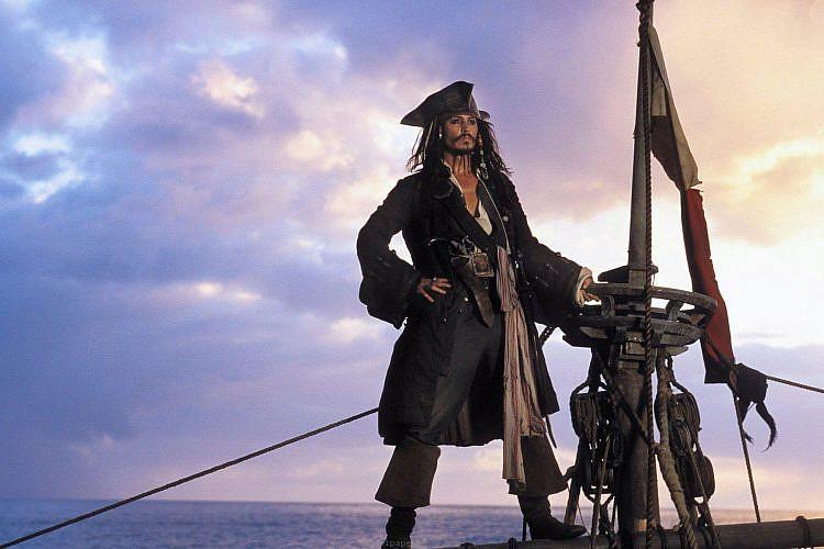 הו קפטן, הקפטן שלי. ג'ק ספרו, "שודדי הקאריבים". צילום מסך הו קפטן, הקפטן שלי. ג'ק ספרו, "שודדי הקאריבים". צילום מסך