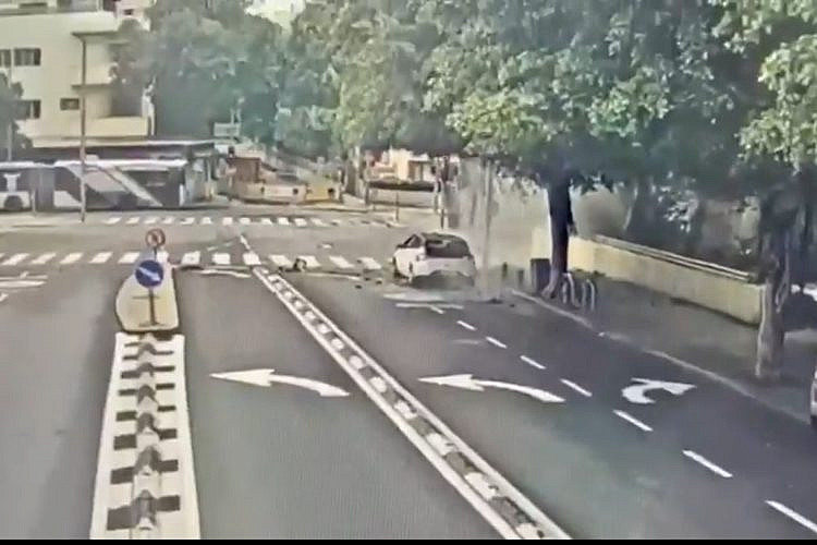 צאו לעבודה, הכל בסדר. זירת הנפילה ליד כיכר הבימה (צילום מסך: קשת 12) צאו לעבודה, הכל בסדר. זירת הנפילה ליד כיכר הבימה (צילום מסך: קשת 12)