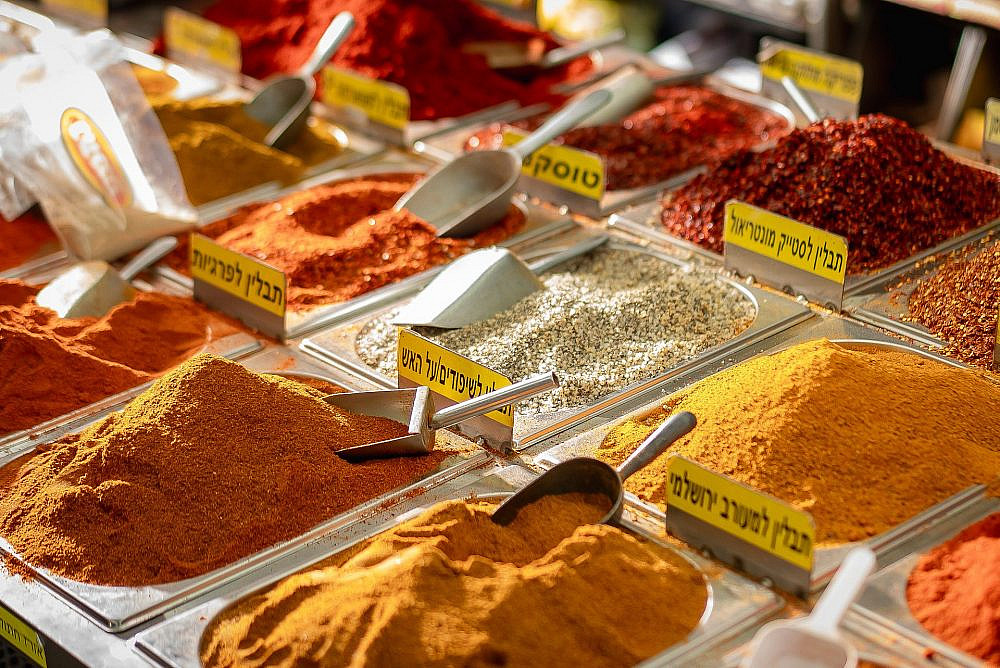 תבליני נעמה, שוק התקווה (צילום אסף קרלה)