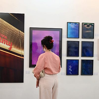 נא לא לגעת. צבע טרי (צילום: שירי עציץ)