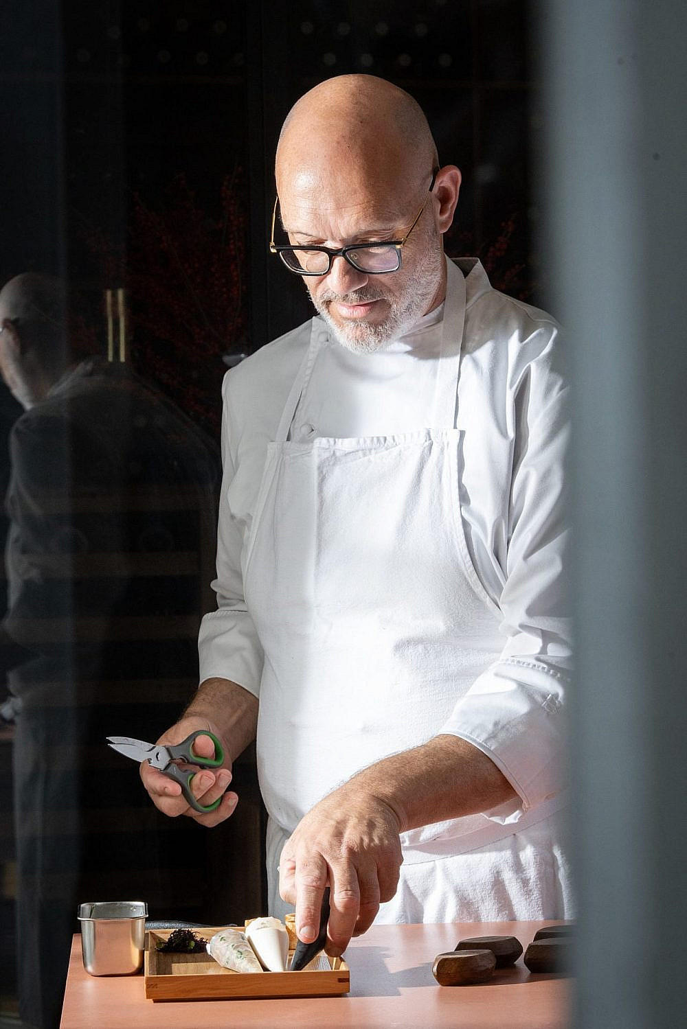 הפעם גם הוא בא. שף מושיק רוט (צילום אסף קרלה)