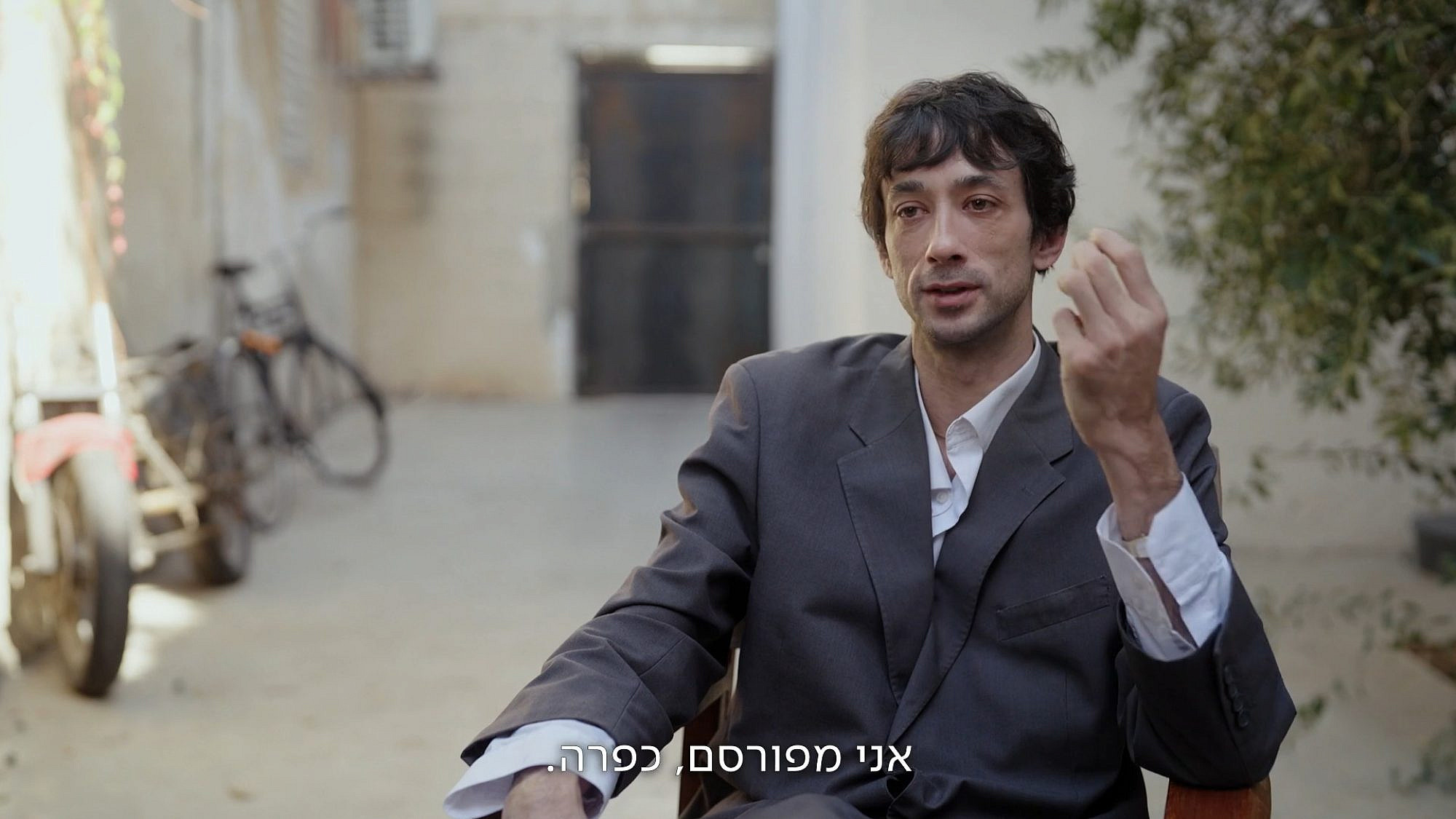טל רשבסקי, "בואו לאכול איתי פסח" (צילום מסך: כאן 11) טל רשבסקי, "בואו לאכול איתי פסח" (צילום מסך: כאן 11)