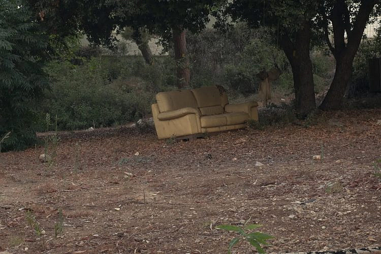 החלל שנשאר. מתוך הסרט "המתים והחיים". צילום: HOT8