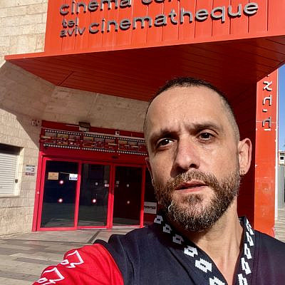 במגרש הביתי. אבישי כהנא. (צילום: סלפי)