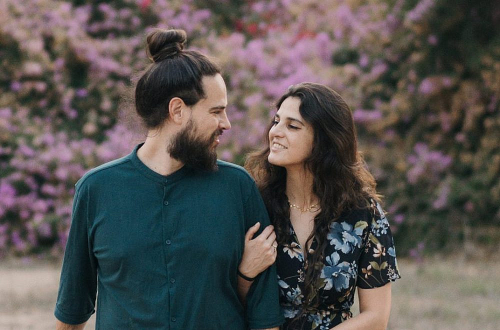 ההצגת יחיד, הטיפול זוגי. נטע מידן ושקד שנלר. (צילום: שחר אבו) ההצגת יחיד, הטיפול זוגי. נטע מידן ושקד שנלר. (צילום: שחר אבו)