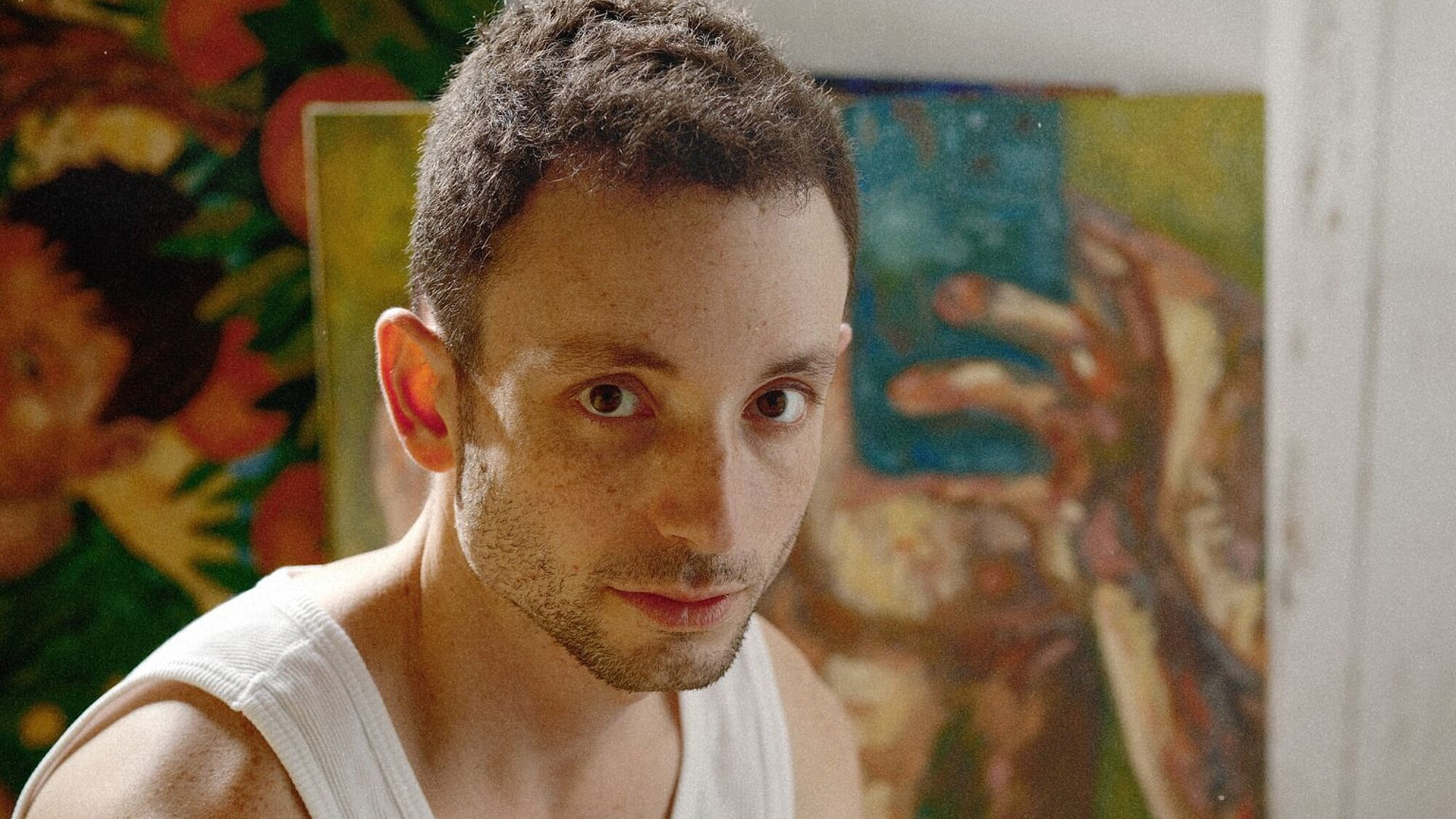 איתי סנפיר (צילום: סשה זקס) איתי סנפיר (צילום: סשה זקס)