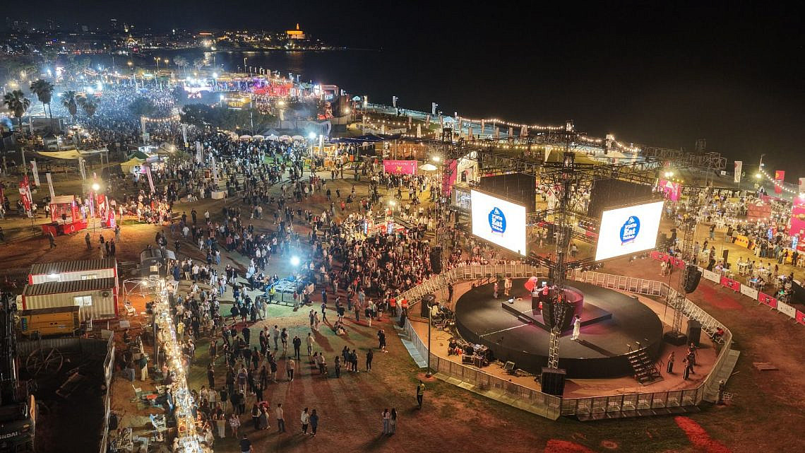 בימת תל אביב 360, גן צ'רלס קלור (צילום: יותם מונק)