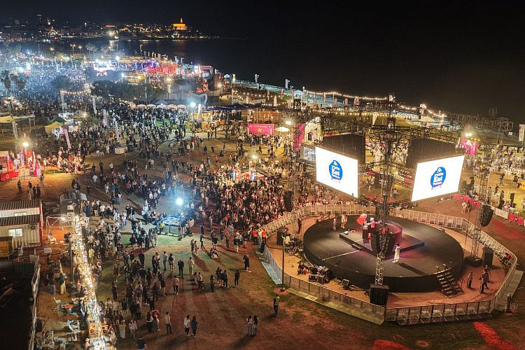בימת תל אביב 360, גן צ'רלס קלור (צילום: יותם מונק)