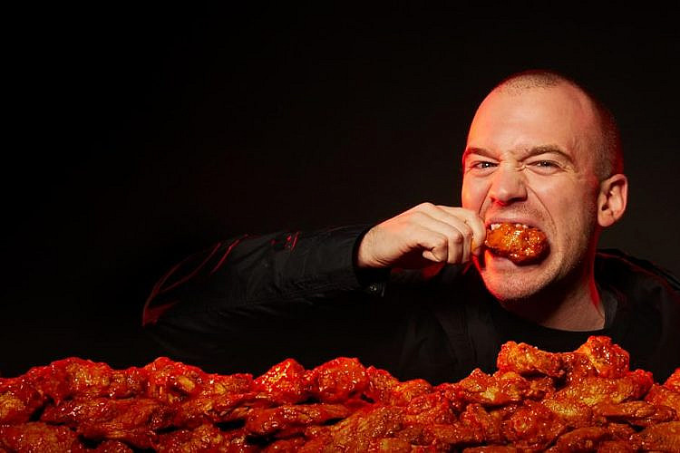 שון אוונס, "Hot Ones" (צילום: יחסי ציבור)