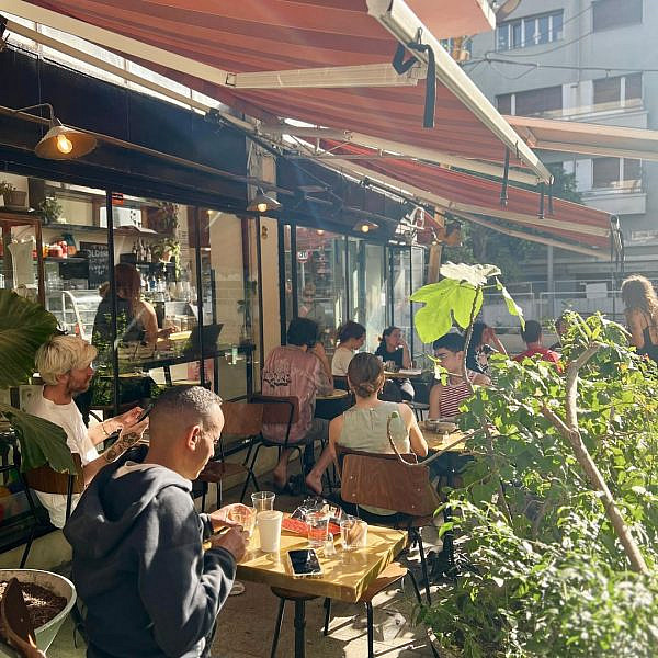 קפה אלנבי (צילום: @cafeallenbytlv
/אינסטגרם)