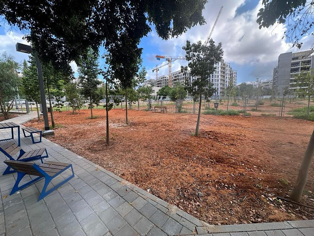 גינת הכלבים ה-109 בעיר, שנפתחה השבוע בנאות אפקה גינת הכלבים ה-109 בעיר, שנפתחה השבוע בנאות אפקה