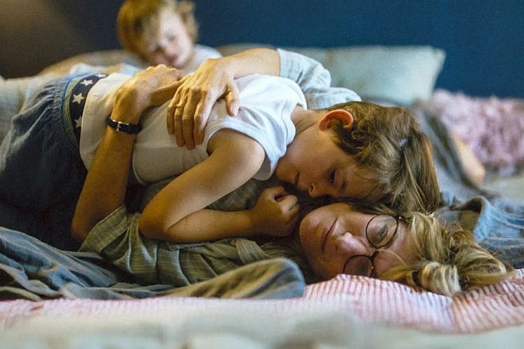 צריך חום אנושי. "מה שמחבר ביננו". צילום: יח"צ