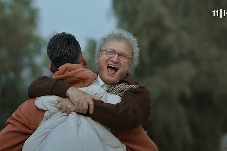 טיטינסקי כוכב עליון. "קופה ראשית" (צילום מסך/ כאן 11)