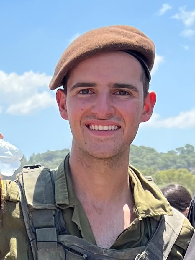 אהבת הבישול וחברות אמיצה. סמל רועי פרי ז"ל (צילום אוסף פרטי)