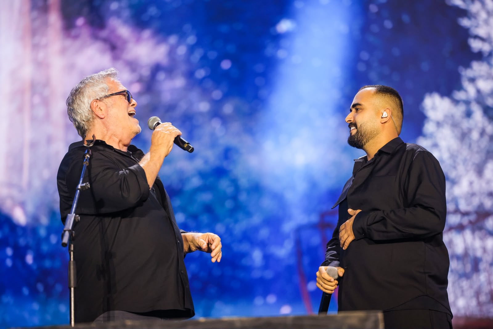 חשב שהוא בקיסריה? שלמה ארצי ואושר כהן (צילום: אלון לוין)